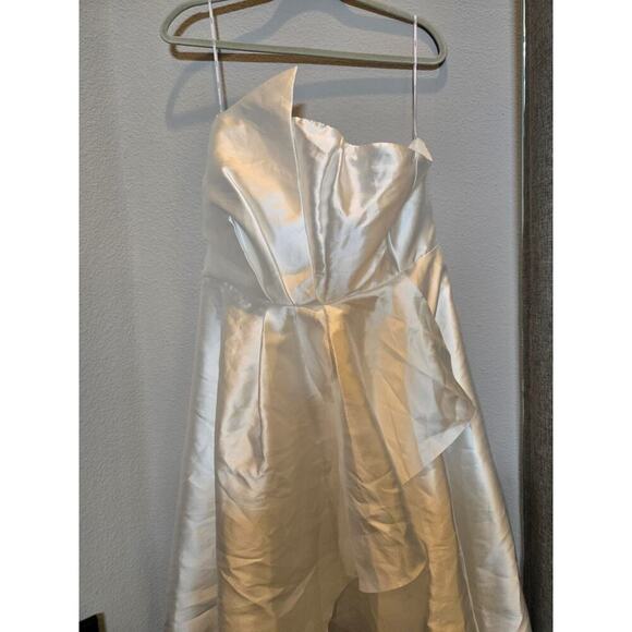 Revolve Elliatt Protea Gown 2XL Ivory Off-Shoulder Hi-Low Formal White Party - Picture 2 of 16